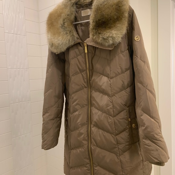 Michael Kors Brown Faux Fur Trim Down Puffer Coat - Picture 6 of 8